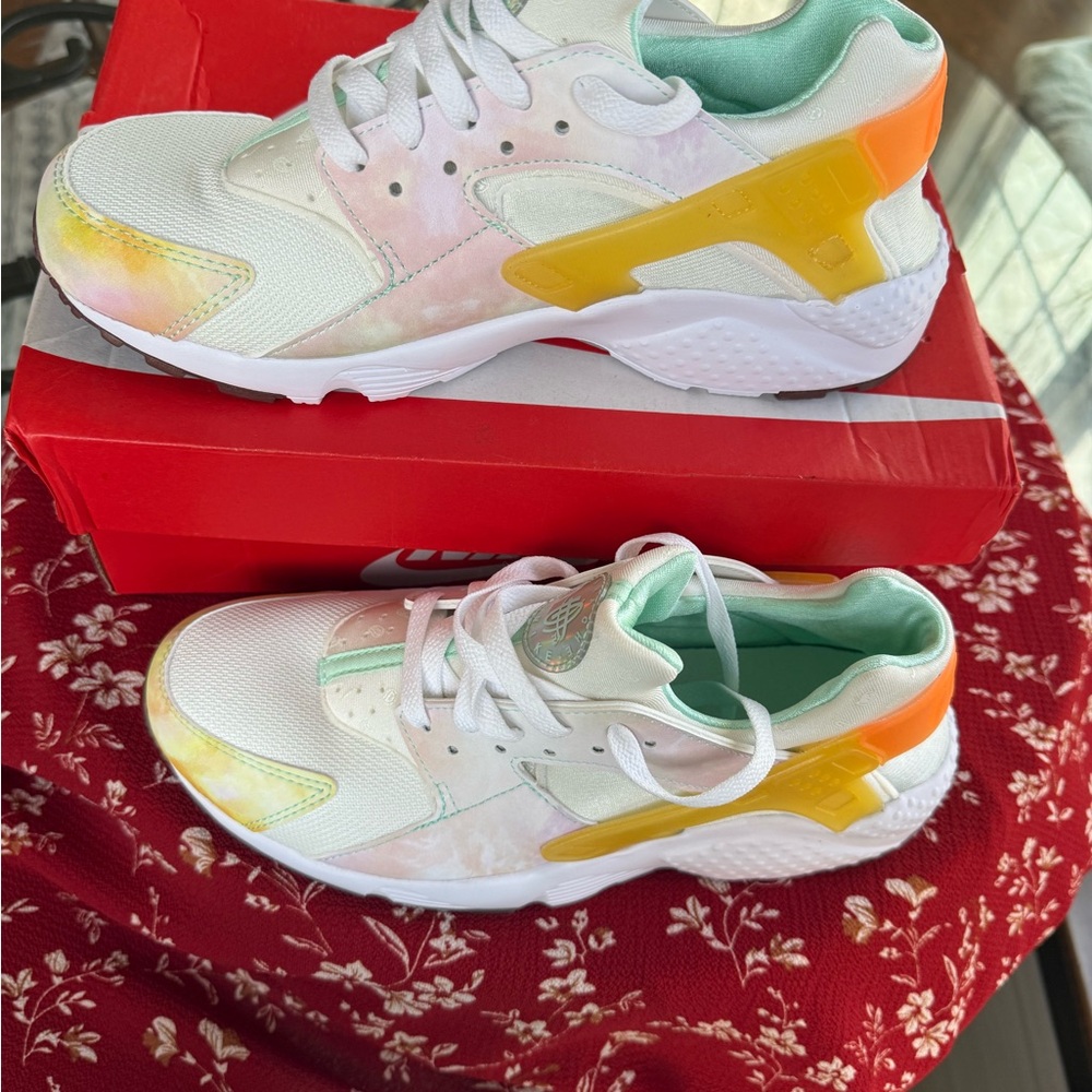 Nike White and Orange Huarache Sneakers - Picture 2 of 12